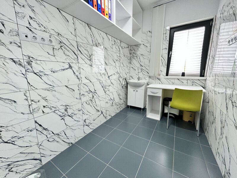 Corbeanca, spatiu comercial P+1+M